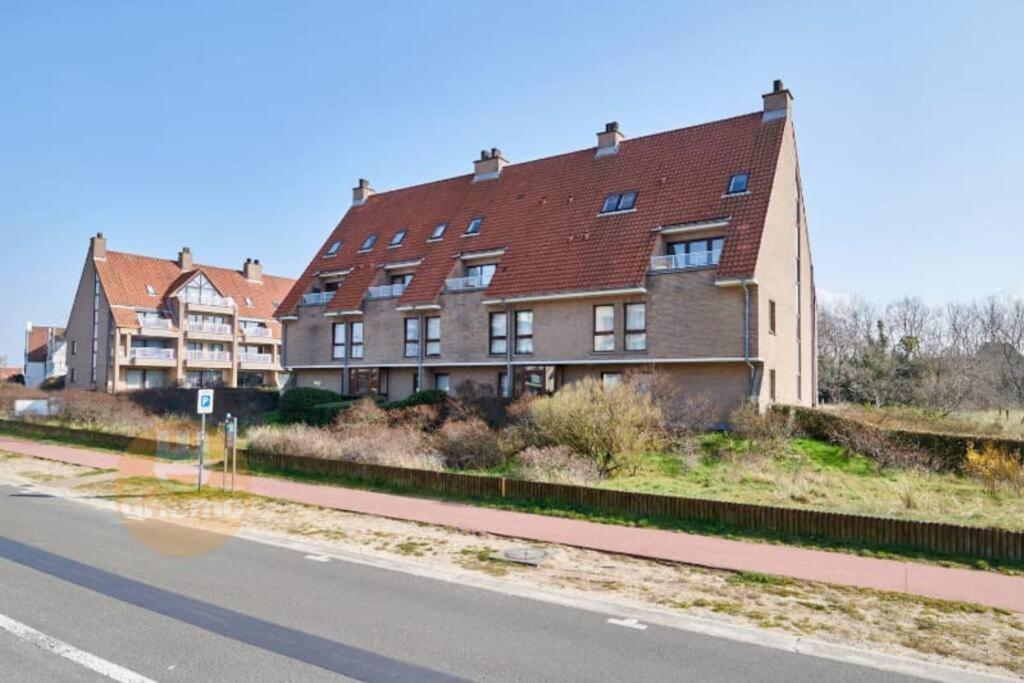 4-Persoons Appartement Met Een Mooi Uitzicht De Panne Exterior photo