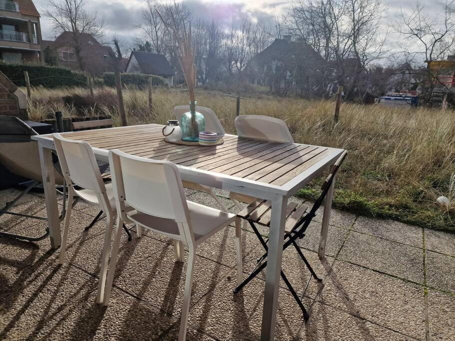 4-Persoons Appartement Met Een Mooi Uitzicht De Panne Exterior photo