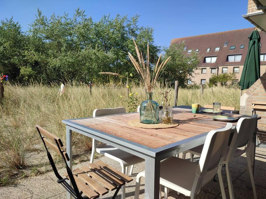4-Persoons Appartement Met Een Mooi Uitzicht De Panne Exterior photo